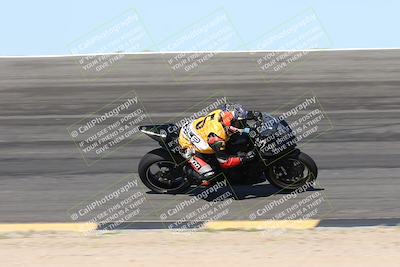 media/May-10-2025-Race Pace (Sat) [[db32fef2da]]/Vested/3-Bowl Set 1 (9am)/